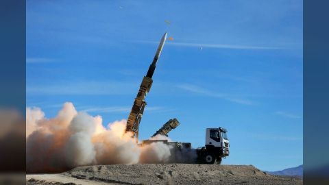 بصواريخ ومُسيرات... الولايات المتحدة تبلغ إسرائيل بهجوم إيراني وشيك