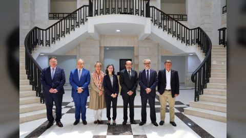 وزير الخارجية يلتقي في عدن عدد من سفراء دول الاتحاد الأوروبي