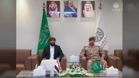 المحرّمي يزور مقر القوات المشتركة ويثمن دعمها المتواصل لتعزيز الاستقرار في اليمن