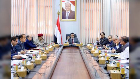 مجلس الوزراء يتدارس الإجراءات التنفيذية لتحقيق التوازن في سعر الصرف