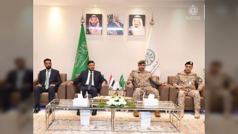 عضو مجلس القيادة د. عبدالله العليمي يلتقي قائد القوات المشتركة