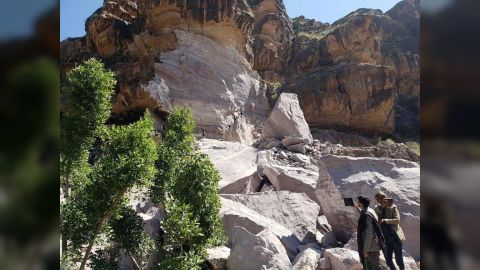 وفيات وإصابات في تهدم منزل جراء انهيارات صخرية بالمحويت شمالي اليمن