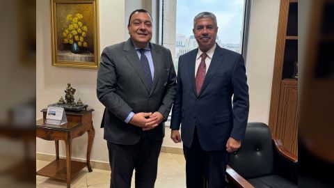 السفير بحاح يبحث مع مساعد وزير الخارجية المصري اوضاع الجالية اليمنية