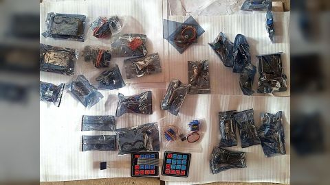 الجمارك: ضبط 180 محركاً ذكياً و1760 قطعة إلكترونية تستخدم بالطيران المسيّر