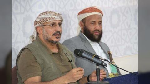 عضو مجلس القيادة طارق صالح: الخطباء والوعاظ خط الدفاع الأول ضد الفكر الحوثي الضال
