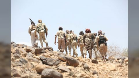 قوات الجيش تتصدى لهجمات حوثية في جبهات مأرب والجوف