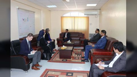 وزير النفط يؤكد على اهمية دعم جهود استئناف تصدير النفط الخام