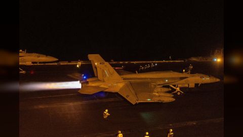 وول ستريت جورنال: الضربات الامريكية ضد الحوثيين شملت ثلاثة اهداف بينها قيادات