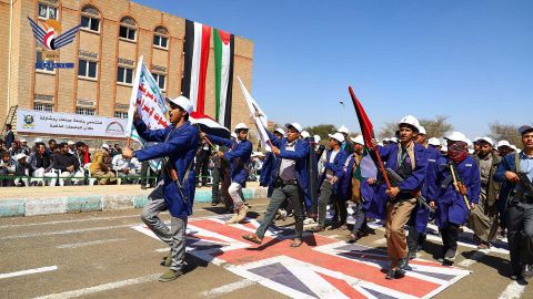 الحوثيون يفرضون عسكرة الجامعات... دورات إجبارية وتجنيد طلابي تحت التهديد