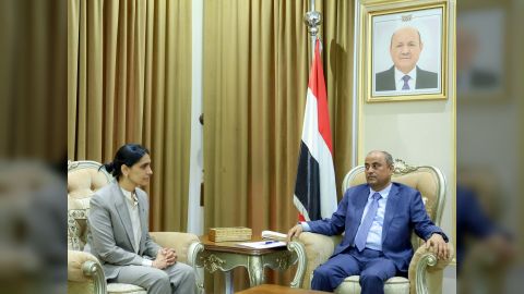 رئيس الوزراء يشيد بمستوى العلاقات الثنائية مع بريطانيا والدور المعول عليها لدعم أولويات الحكومة