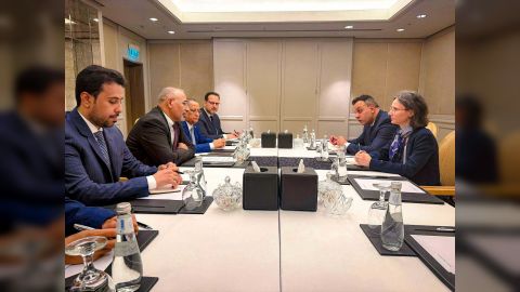 اللواء الزُبيدي يبحث مع السفيرة الفرنسية جهود دعم الاقتصاد والتنمية في اليمن