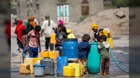 الأمم المتحدة: اتفاق بين السلطة المحلية بتعز والحوثيين على إدارة إمدادات المياه لأول مرة منذ عقد