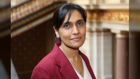 السفيرة البريطانية: الهجوم الحوثي على السفينة ماجيك سيز يزيد من خطر وقوع كارثة بيئية ويقوض استقرار اليمن