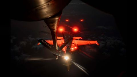 تقارير أميركية: تجدد الهجمات الحوثية يحرج واشنطن ويضع البنتاغون في مواجهة اختبار الرد