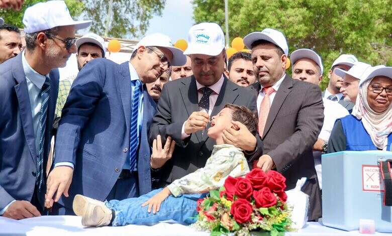 رئيس الوزراء يدشن الجولة الأولى من الحملة الوطنية الطارئة للتحصين ضد شلل الأطفال