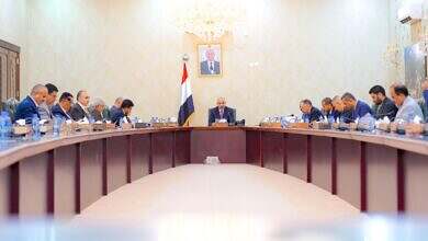 اللجنة العليا للإيرادات تشدد على إلزام كافة الجهات الحكومية بتوريد إيراداتها إلى البنك المركزي