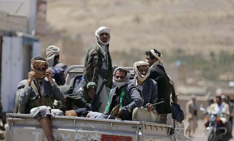 الحوثيون يواجهون حالة انكشاف مالي بعد خسارة استثماراتهم في لبنان
