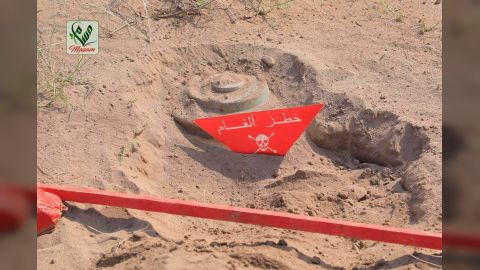 استشهاد طفلة بانفجار لغم حوثي في الحديدة