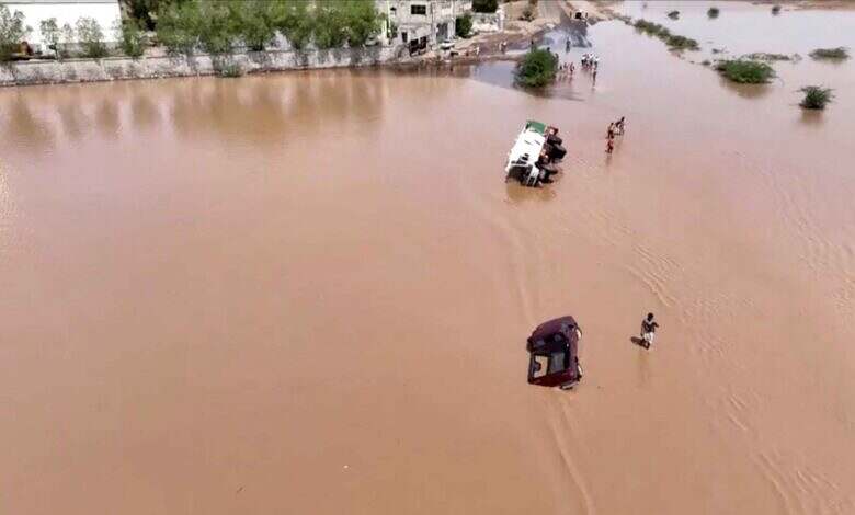 اليمن..الصليب الأحمر يطلق حملة لإغاثة أكثر من 15 ألف نازح متضرر من الفيضانات بحجة
