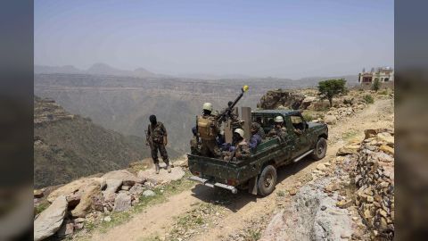 القوات الحكومية تحبط هجوماً للحوثيين في قطاع الكدحة غربي تعز