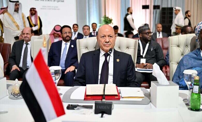 رئيس مجلس القيادة يدعو الى تدابير عربية واسلامية جماعية لكبح سياسات التوسع في المنطقة