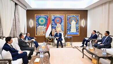 رئيس مجلس القيادة يؤكد وحدة الصف الوطني لإسقاط الانقلاب وانهاء المعاناة الانسانية