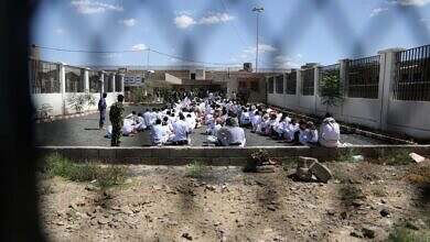 حملات الاعتقال الحوثية.. تعميم الرعب والعلم الوطني تهمة