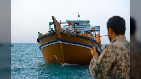 محكمة أمريكية تقضي بسجن باكستاني 40 عاماً حاول تهريب صواريخ للحوثيين من إيران