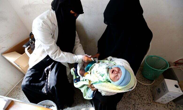 الأمم المتحدة: نحو مليوني امرأة وفتاة يمنية ستفتقدن للرعاية والحماية بسبب خفض التمويل