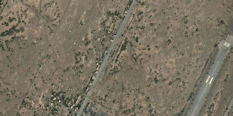 مليشيا الحوثي تعيد حفر أنفاق وتحصينات حول مدينة وميناء الحديدة