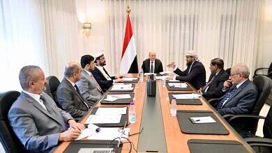 مجلس القيادة يؤكد اهمية تكامل السلطات وتقديم الدعم والحماية اللازمة للمواطنين في المحافظات غير المحررة