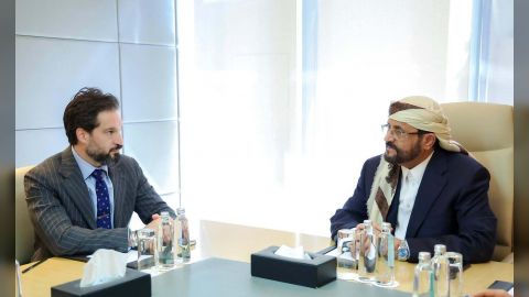 العرادة يبحث مع القائم بأعمال السفارة الأمريكية مستجدات الأوضاع في اليمن والمنطقة