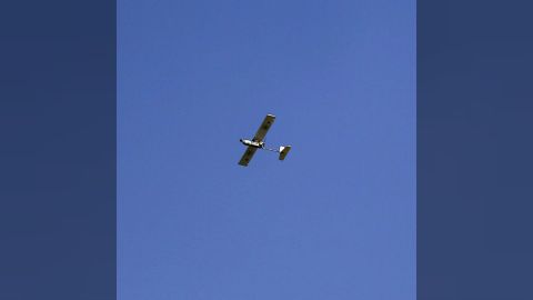 استشهاد جندي وإصابة أربعة آخرين في هجوم حوثي مُسيّر غربي شبوة