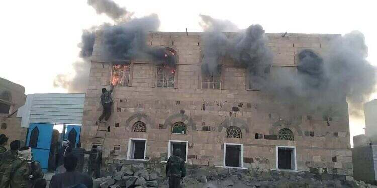 البيضاء.. مليشيا الحوثي ترفض تسليم جثامين 15 من أبناء آل مسعود قتلتهم مطلع العام الجاري