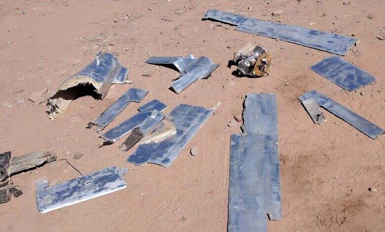 قوات محور الرزامات تسقط طائرة مسيرة حوثية في مديرية الصفراء بصعدة