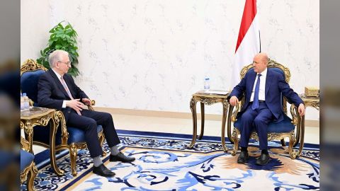 رئيس مجلس القيادة يستقبل سفير جمهورية المانيا الاتحادية