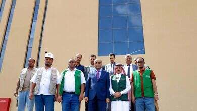 رئيس الوزراء يطلع على الترتيبات النهائية لافتتاح مشروع مبنى رئاسة الوزراء بعدن