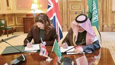 مركز الملك سلمان للإغاثة ووزارة الخارجية البريطانية يقدمان مساعدات إنسانية لليمن بقيمة 10 مليون دولار