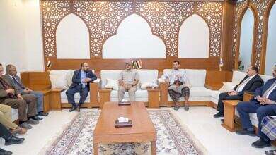 طارق صالح يلتقى عددا من قيادة وممثلي الاحزاب السياسية ويؤكد ان المرحلة تتطلب توحيد المعركة لتحرير صنعاء