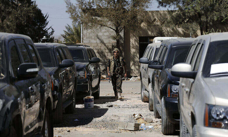 انتهاكات المليشيات الحوثية بحق العاملين في المنظمات الدولية تسببت بتوقف المشاريع الإغاثية والإنسانية