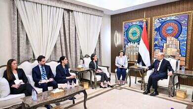 أمريكا وبريطانيا تؤكدان التزامهما بأمن واستقرار اليمن ودعم المجلس الرئاسي وحكومته الشرعية