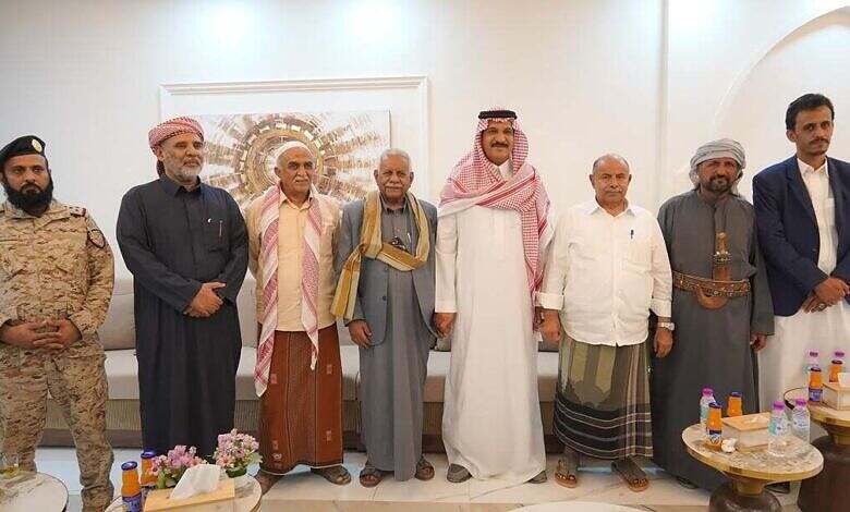 الوفد السعودي ومحافظ حضرموت يلتقيان قيادات الكتلة البرلمانية واعضاء مجلس الشورى ومرجعيات القبائل