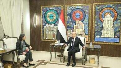 رئيس مجلس القيادة يشيد ببيان مجلس الامن ويؤكد التزام الدولة بحماية مركزها القانوني