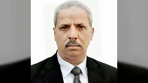 محافظ لحج يوجه بإلغاء الجبايات غير القانونية ويؤكد اهمية تحصيل الإيرادات وإيداعها في البنك المركزي