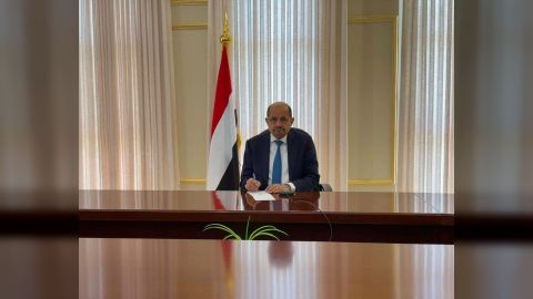 وزير الخارجية يبحث مع المنسق المقيم للأمم المتحدة تعزيز التعاون الإنساني والتنموي