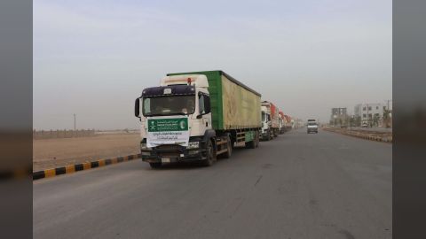 وصول قافلة إغاثية طارئة مقدمة من مركز الملك سلمان للإغاثة إلى مأرب