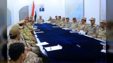 رئيس هيئة العمليات يعقد اجتماعاً موسعاً برؤساء عمليات القوات المسلحة