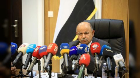 عضو مجلس القيادة الخنبشي يعقد لقاءً موسعاً مع الأحزاب والمكونات السياسية وممثلي المجتمع المدني