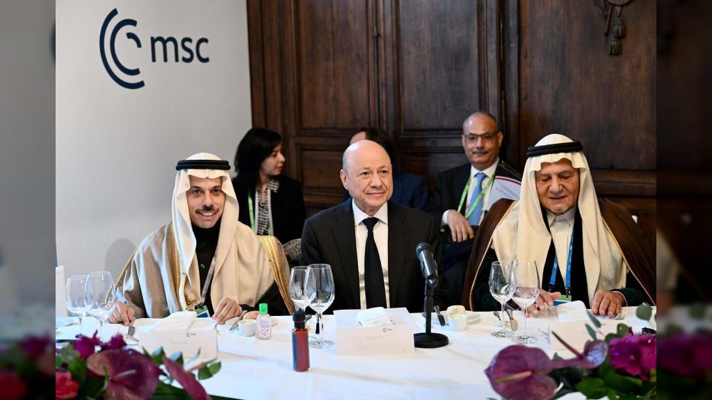 رئيس مجلس القيادة: الاندماج في المنظومة الخليجية يبدأ بالتصالح الداخلي وتجريم النزعات الطائفية والسلاح المنفلت