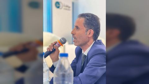 إب... محكمة حوثية تصدر حكماً ضد ناشط حقوقي يتضمن غرامة مالية والتعهد بعدم نقد فساد مسؤول حوثي